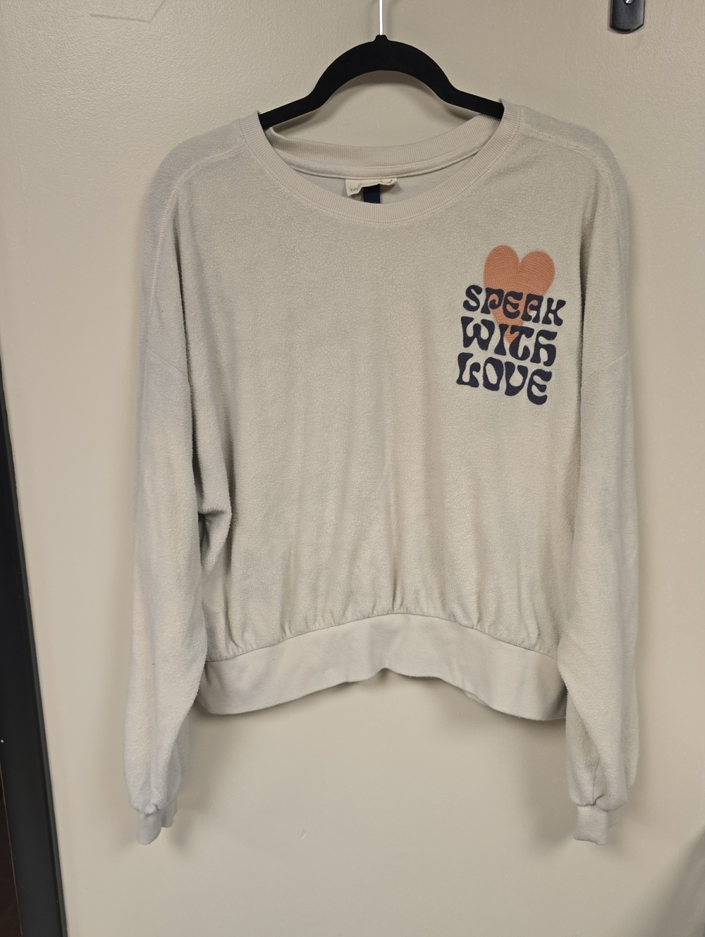 Universal Thread Ivory Sweatshirt with Navy Logo Tag